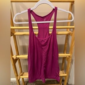 Gap Fit racer back workout shirt in dark pink/fuschia.